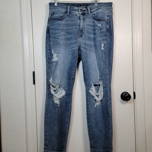 Judy Blue Boyfriend Fit Distressed Jeans Size 14W - Picture 1 of 10